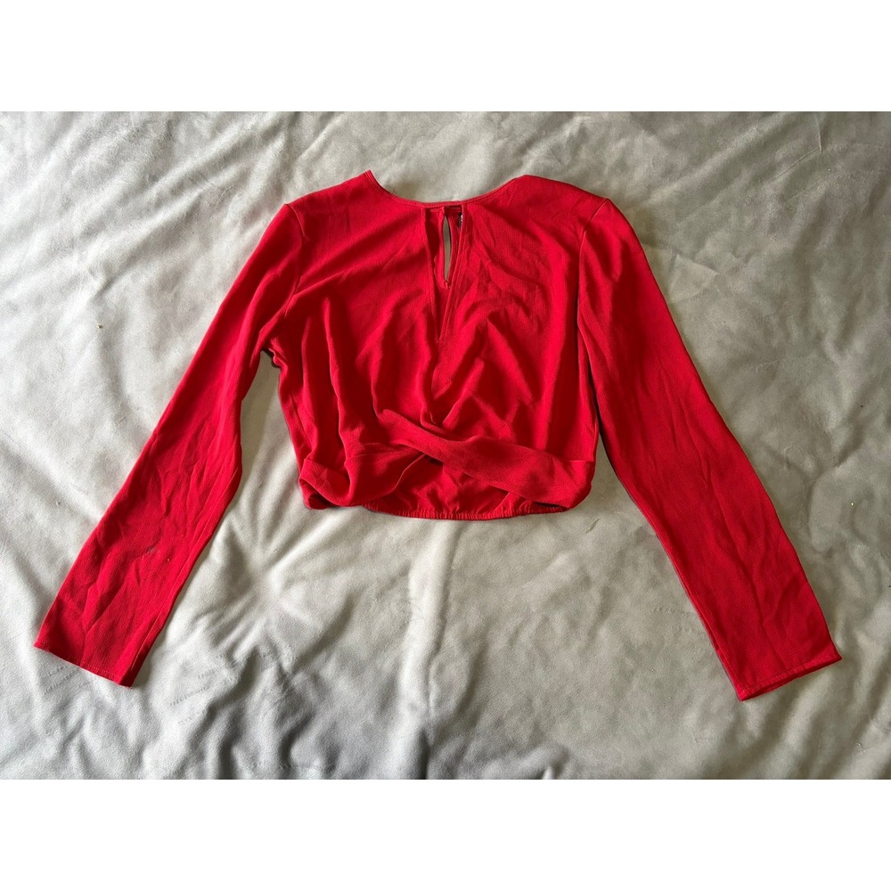 H&M Divided Red Twist Front Long Sleeve Crop Top Keyhole Back Size 8